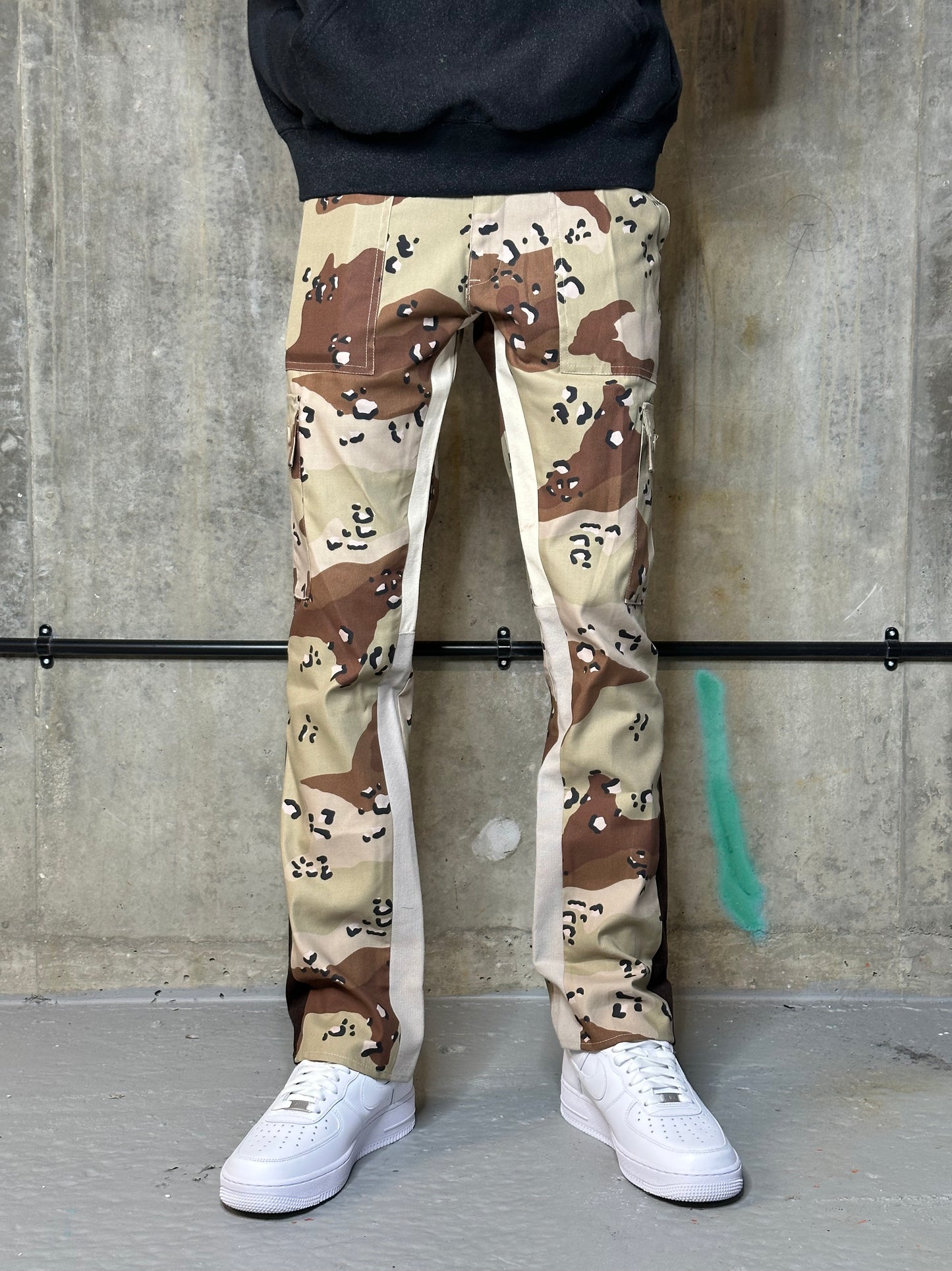 Eighth Avenue | Chocolate chip Flare cargos