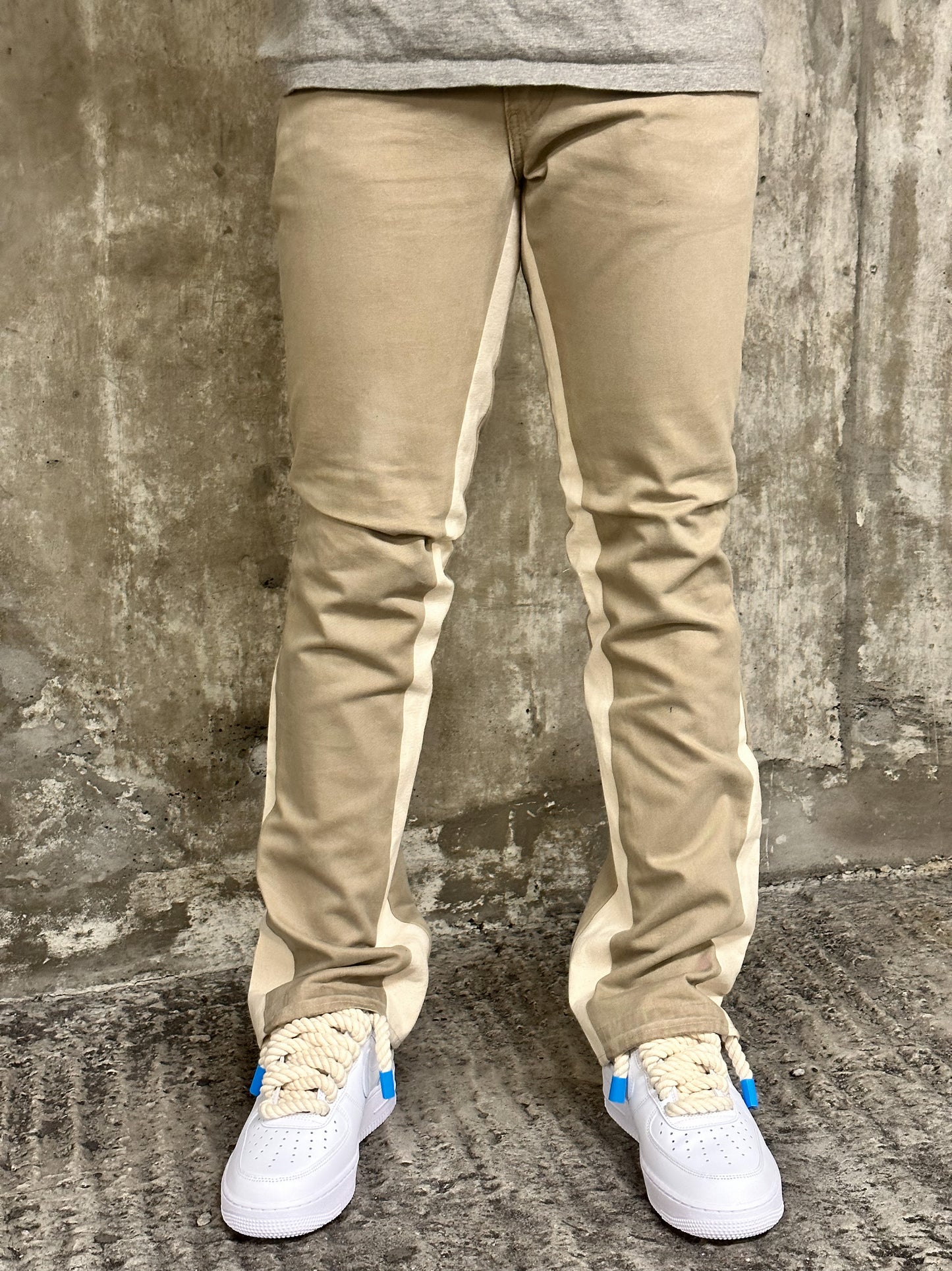 Flare Jeans in Beige/Cream