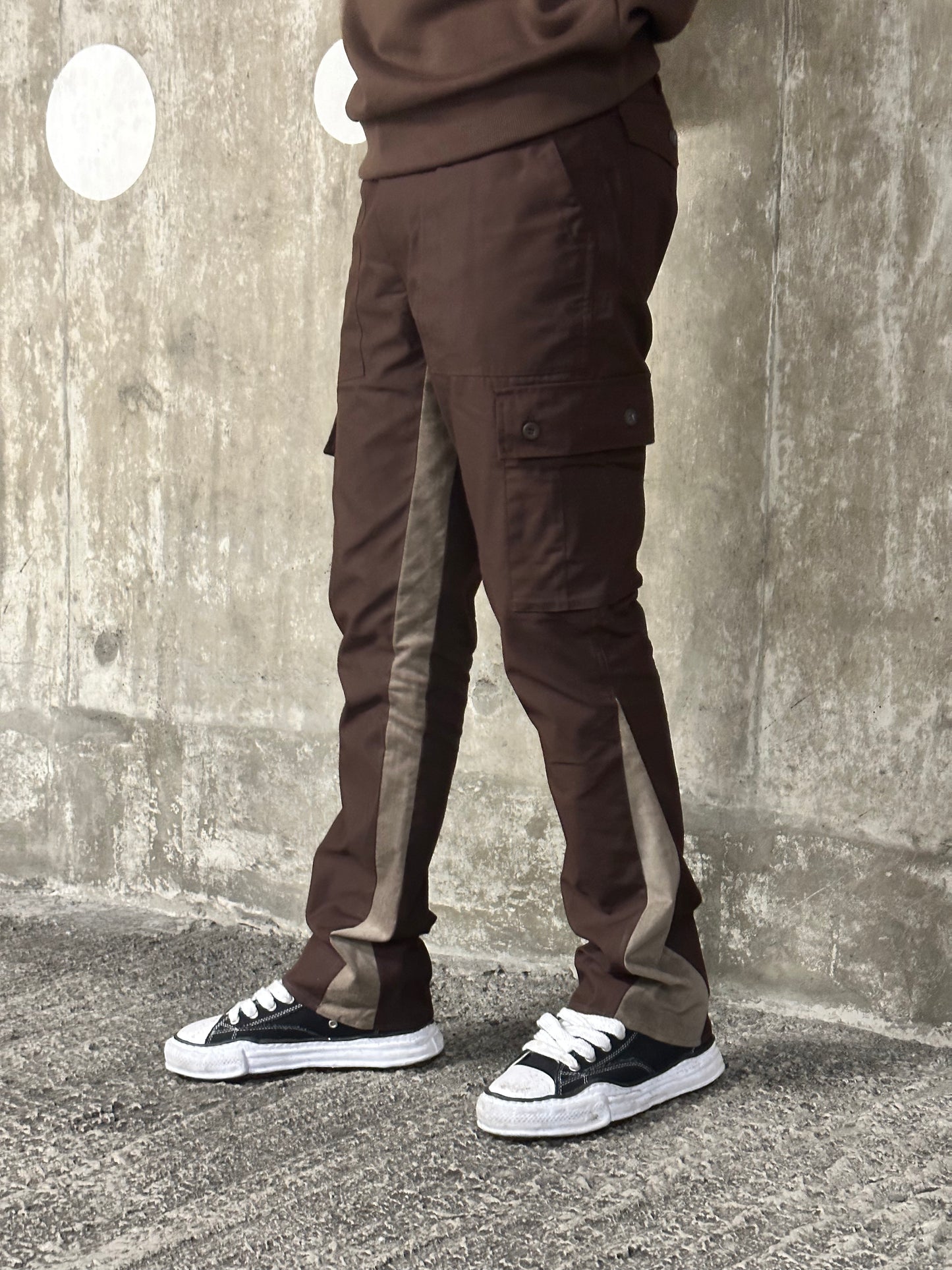 Flare Cargos In Brown